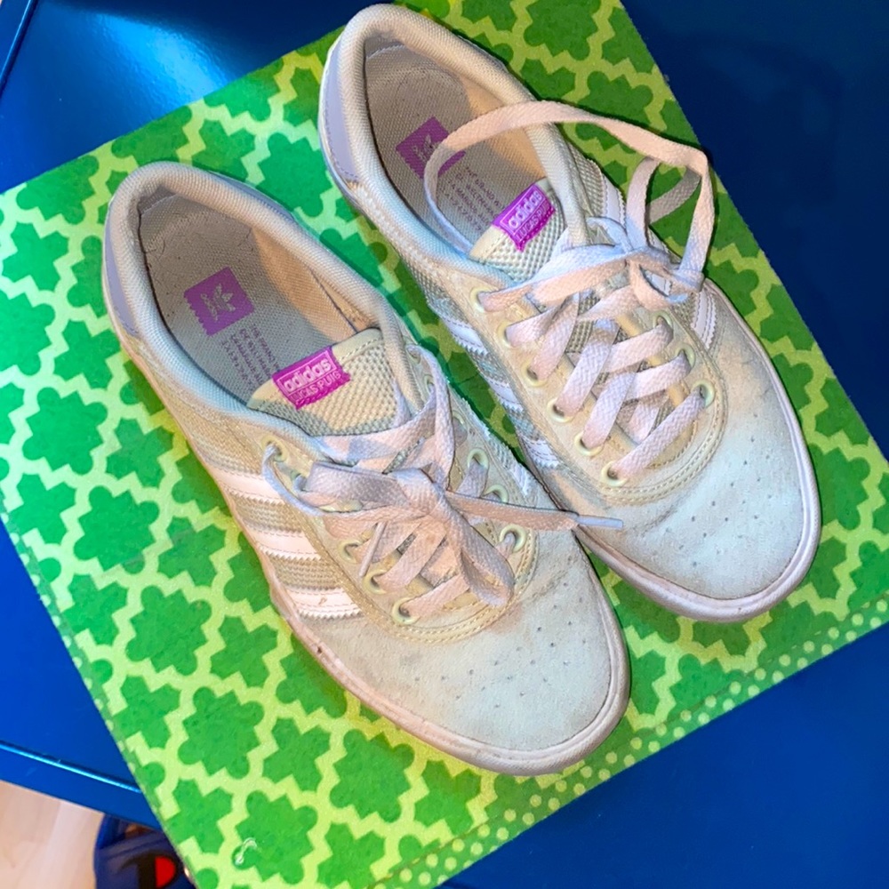 Adidas suede👟